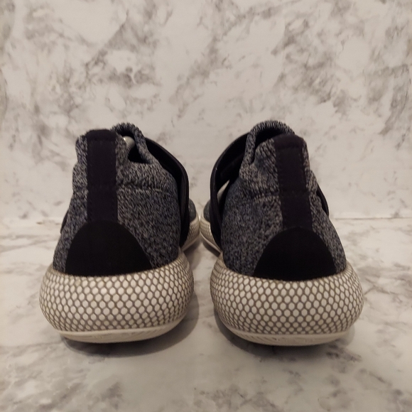 Pre-owned 2019 under Armour recover slip on - Picture 5 of 10